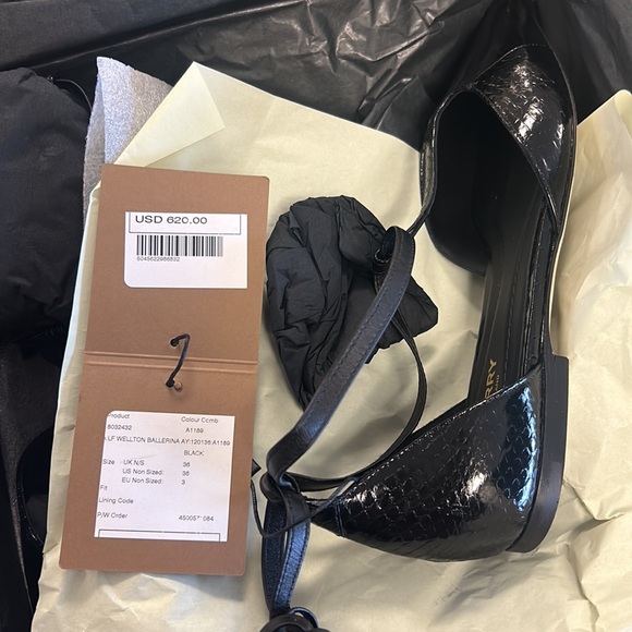 Never worn, brand new Burberry black size36. US size:5.5 still in box. - Picture 7 of 9